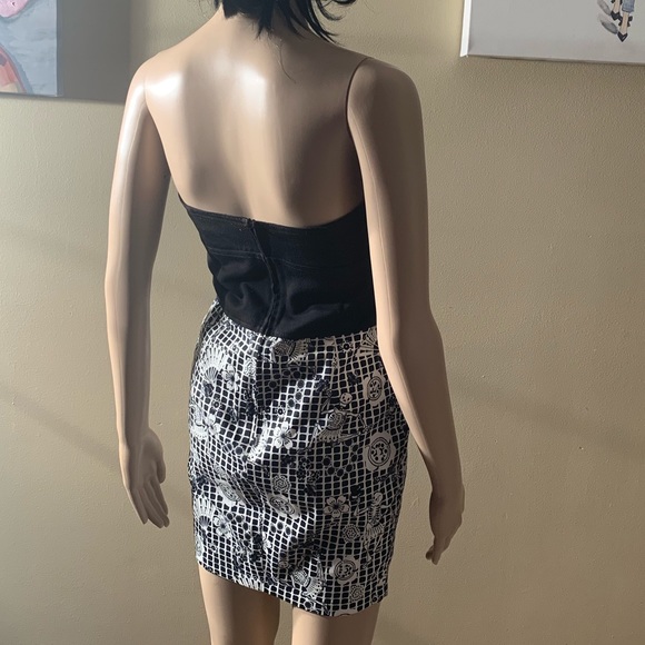 Zara size S strapless in skeletons black/white - Picture 3 of 6